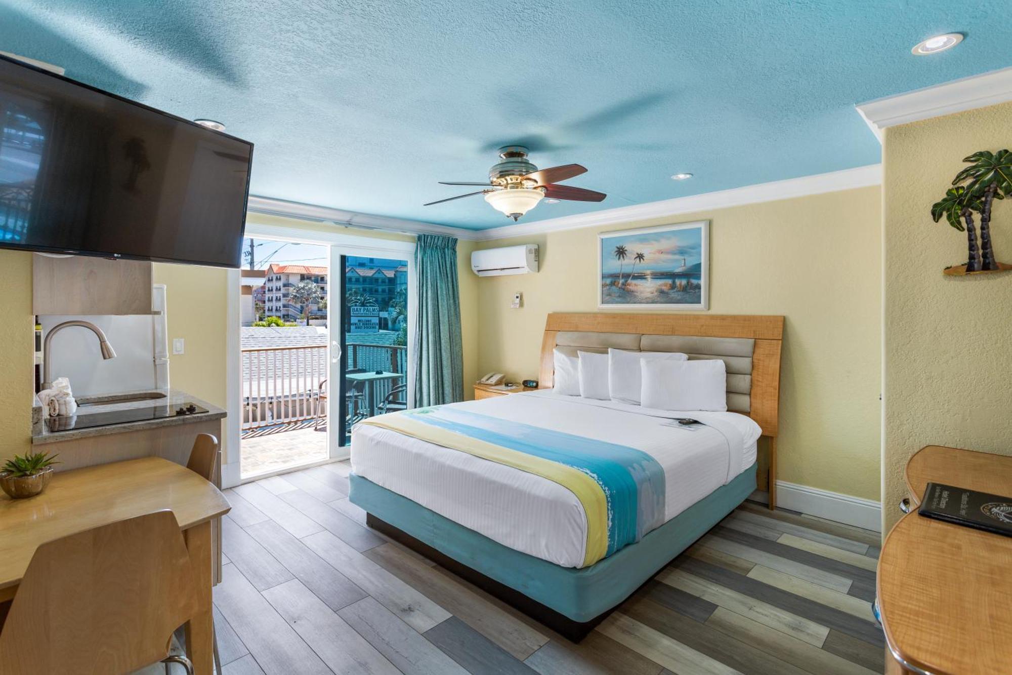 Bayview Plaza Waterfront Resort St. Pete Beach Rum bild