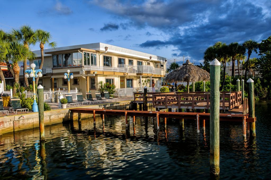 Bayview Plaza Waterfront Resort St. Pete Beach Exteriör bild