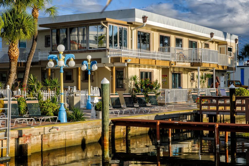 Bayview Plaza Waterfront Resort St. Pete Beach Exteriör bild