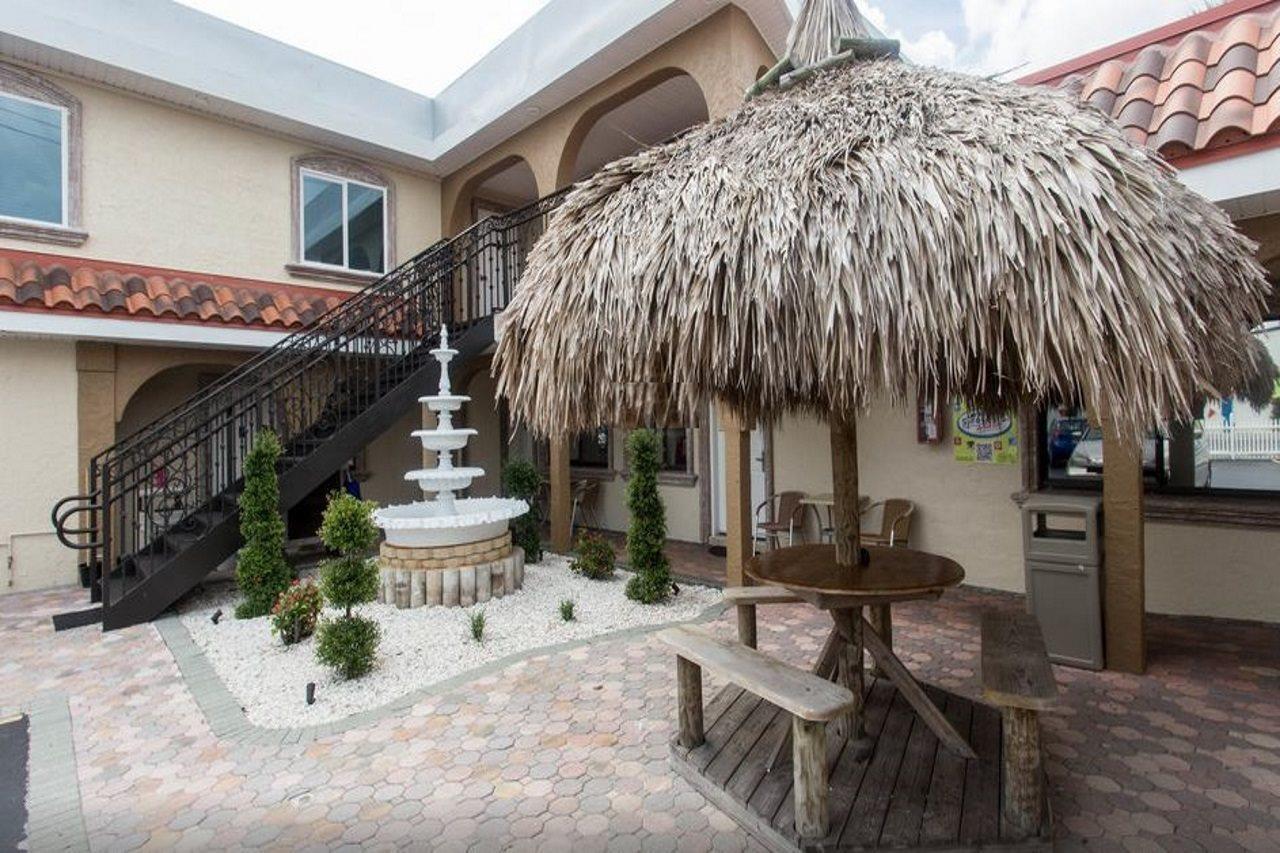 Bayview Plaza Waterfront Resort St. Pete Beach Exteriör bild