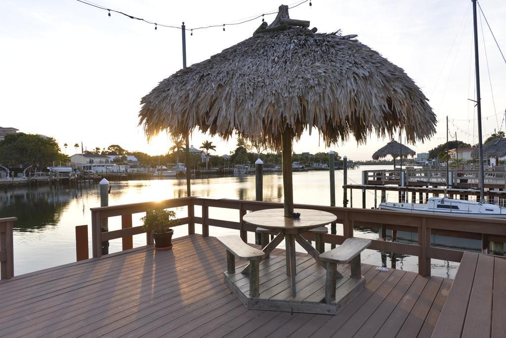Bayview Plaza Waterfront Resort St. Pete Beach Exteriör bild