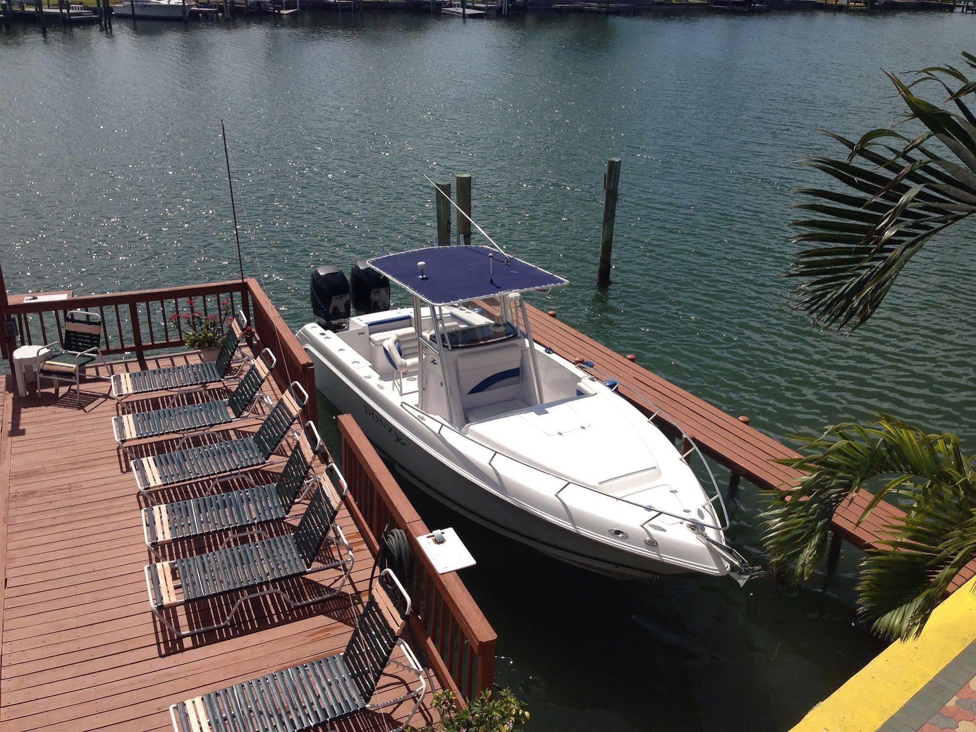 Bayview Plaza Waterfront Resort St. Pete Beach Exteriör bild